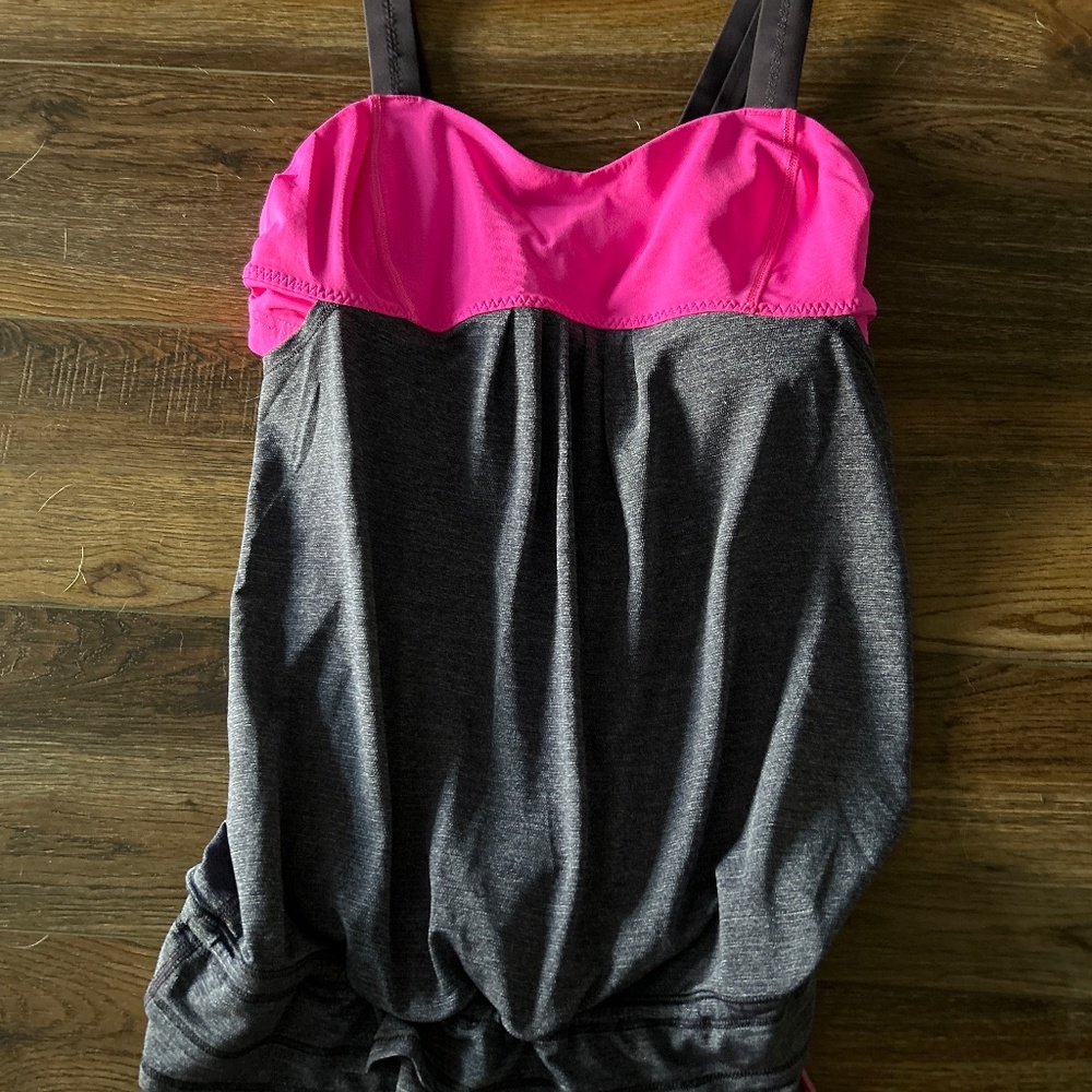 Lululemon athletic top